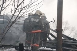 Спасатели МЧС России ликвидировали пожар в частном жилом доме в Полысаевском ГО